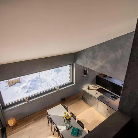Lejlighed Three-bedroom Luxury Up To 6 Guests- If You Want To Book, Please Contact On Wh-ats-app - 0034-635-520-036 !!!! *